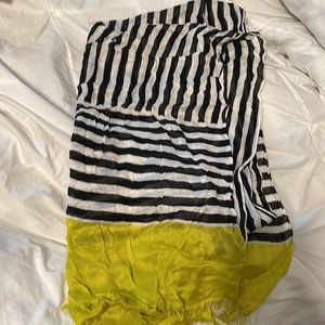 NWOT Banana republic scarf